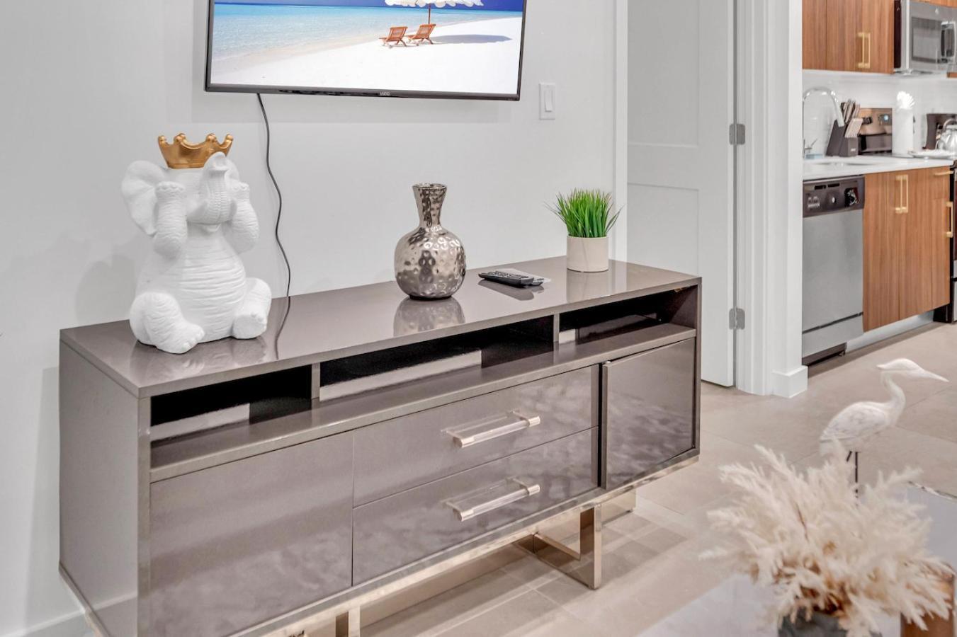 Apartamento Modern Unit In The Heart Of Downtown With Free Parking Miami
