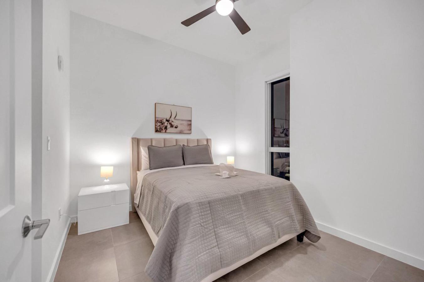 Apartamento Modern Unit In The Heart Of Downtown With Free Parking Miami